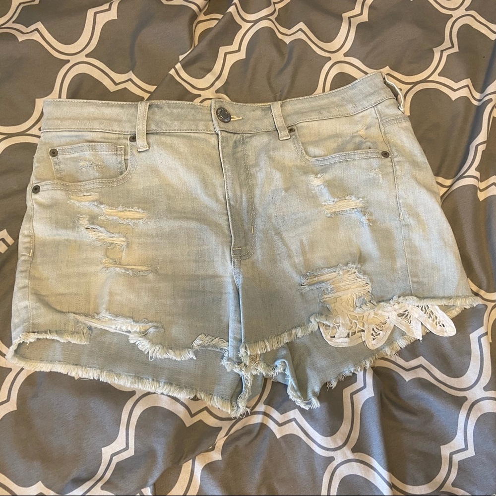 COPY - Hi-rise shortie, American eagle. Detailed pockets. Size 12